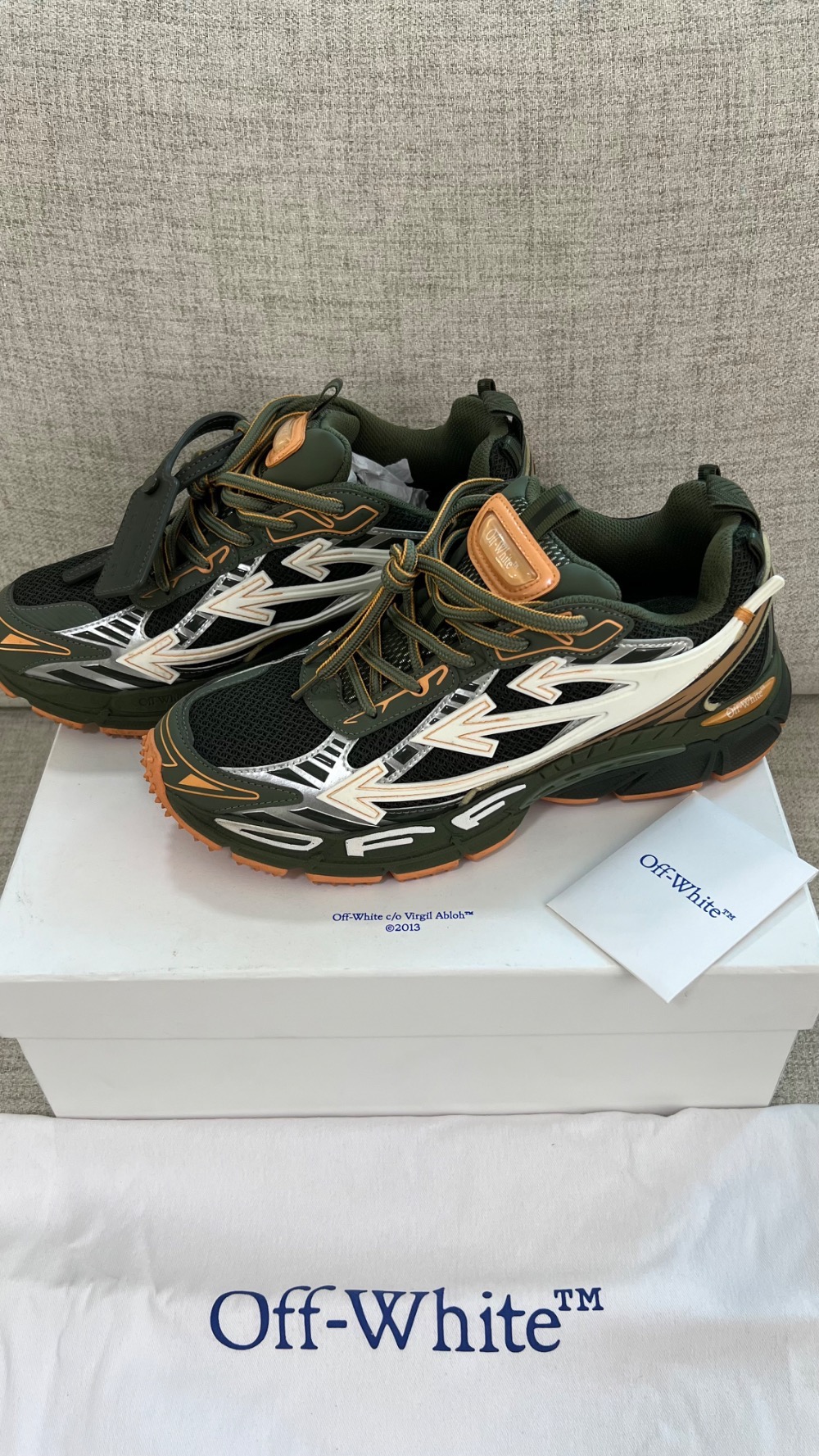 Off-White Be Right Back Military Green Peach