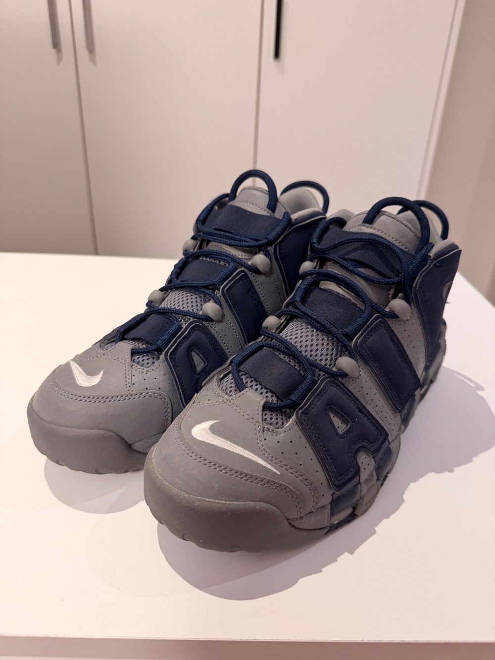 Nike Air More Uptempo 96 Georgetown Hoyas — 42, Usado