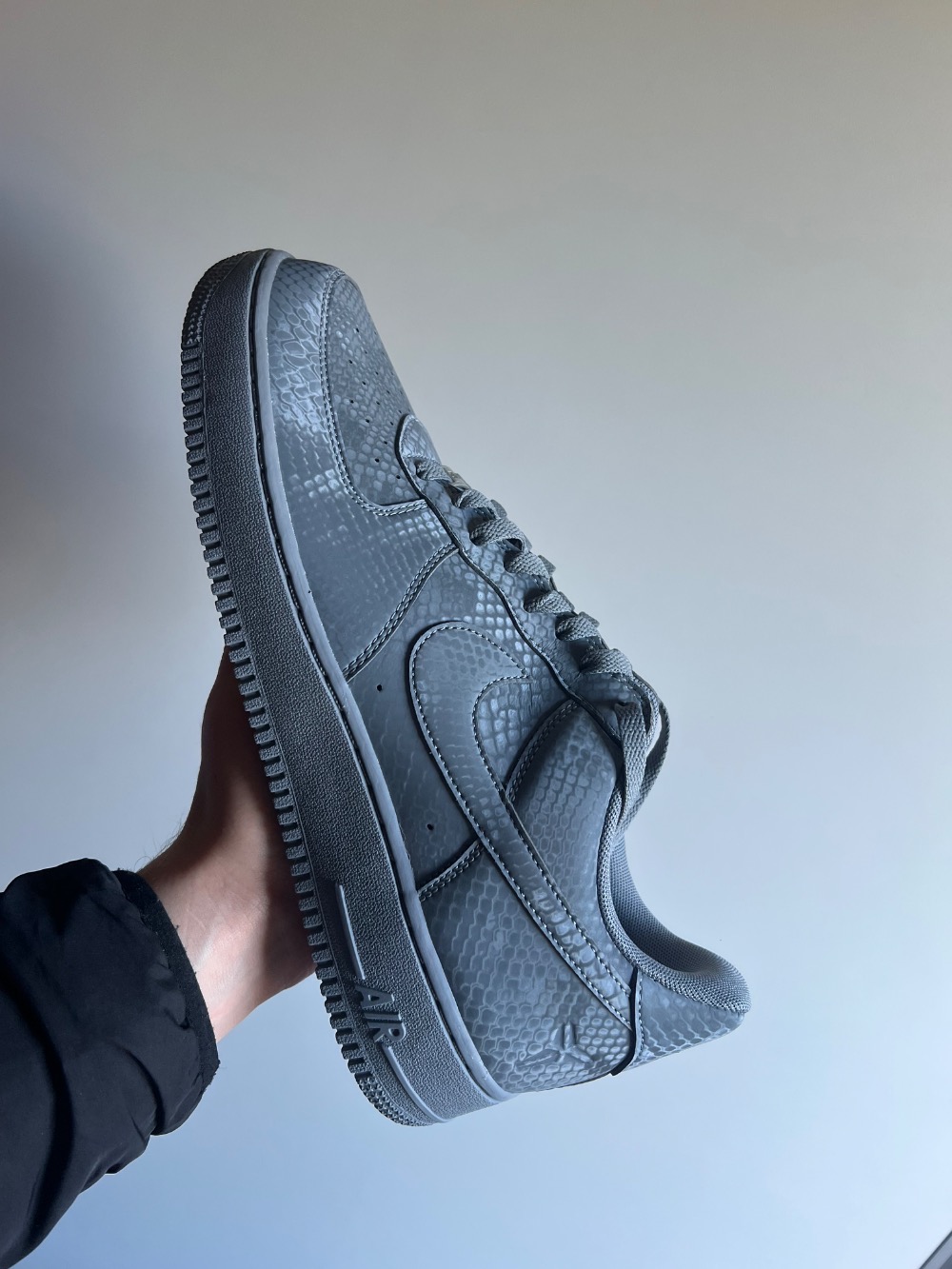 Kobe Bryant x Nike Air Force 1 Low Forever Cool Grey — 39 / 40 / 41 / 42 / 43 / 46, Novo