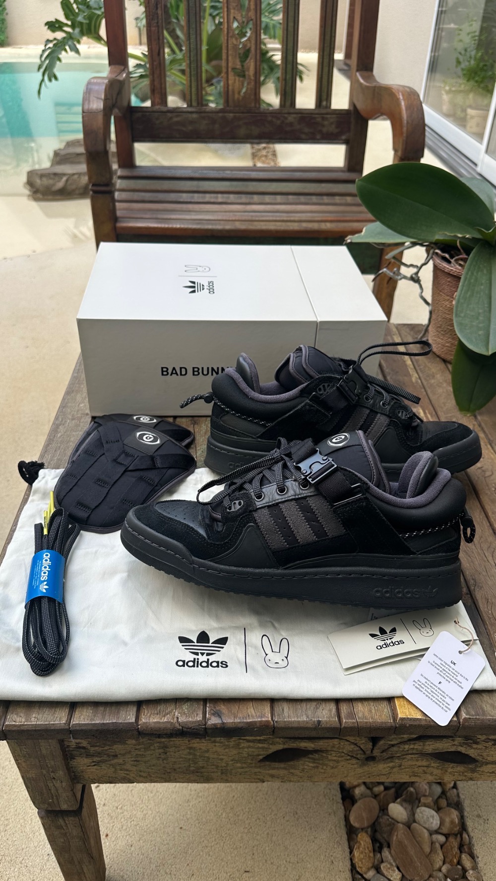Bad Bunny x Adidas Forum Buckle Low Back To School — 41, Usado
