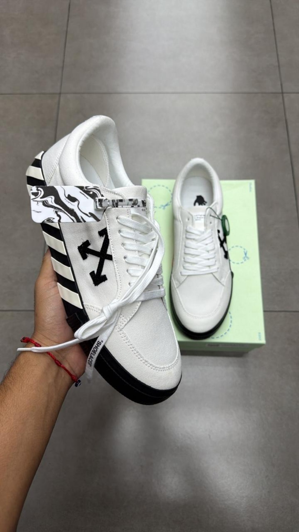 Off-White Vulcanized Low Canvas White Black — 45, Novo