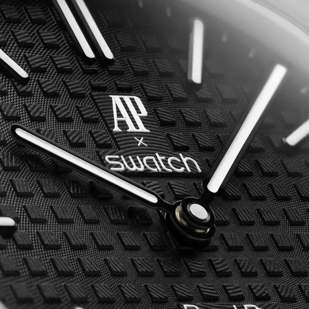 Audemars Piguet x Swatch Relógio Royal Pop OCHO NEGRO 40 mm - Droper