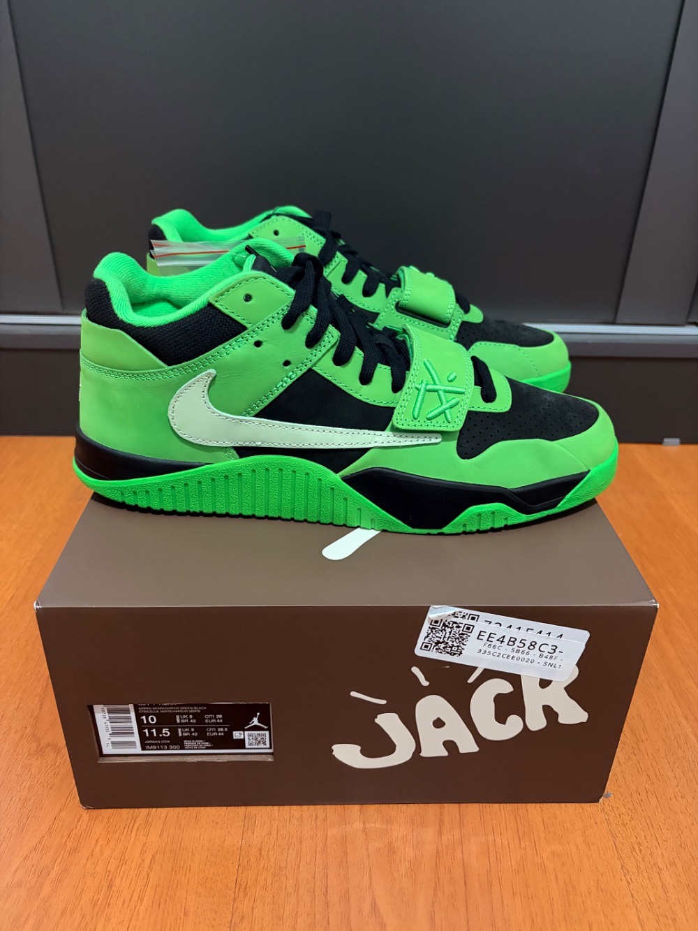 Travis Scott x Jordan Jumpman Jack TR Green Spark — 42, Novo