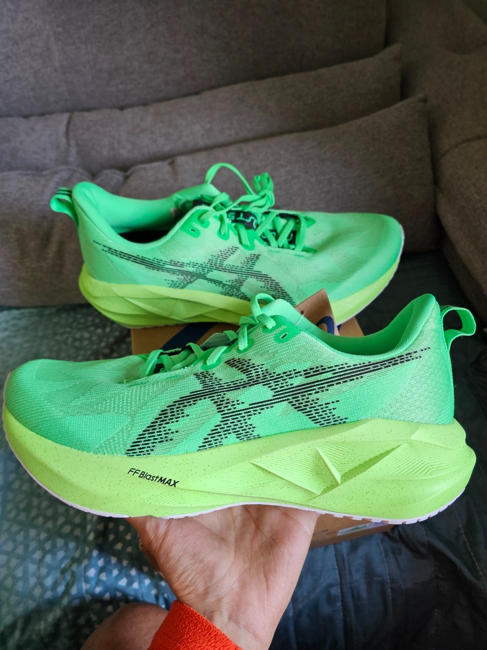 Asics Novablast 5 Green Black