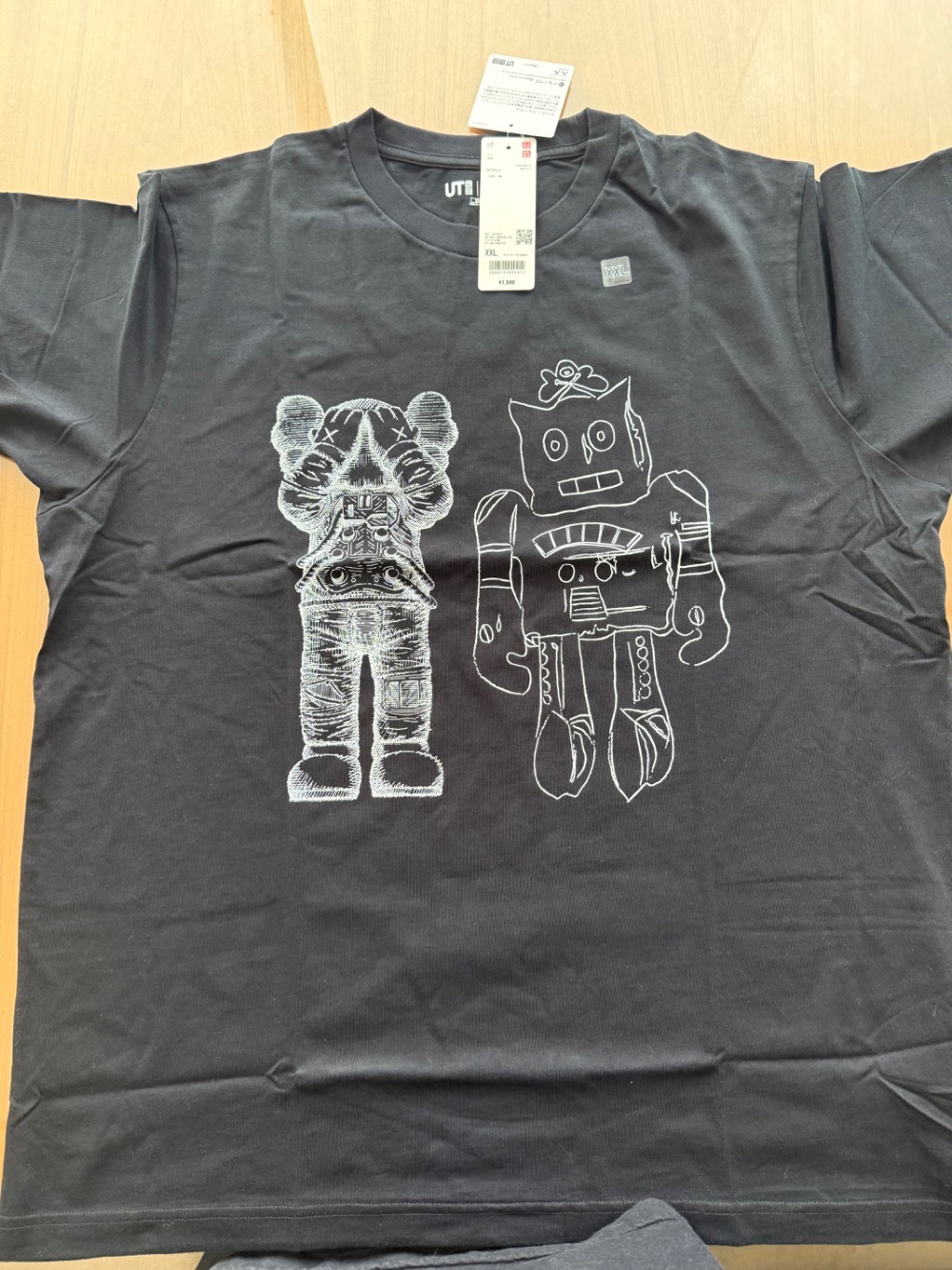 Uniqlo x KAWS Camiseta Warhol UT Graphic Black