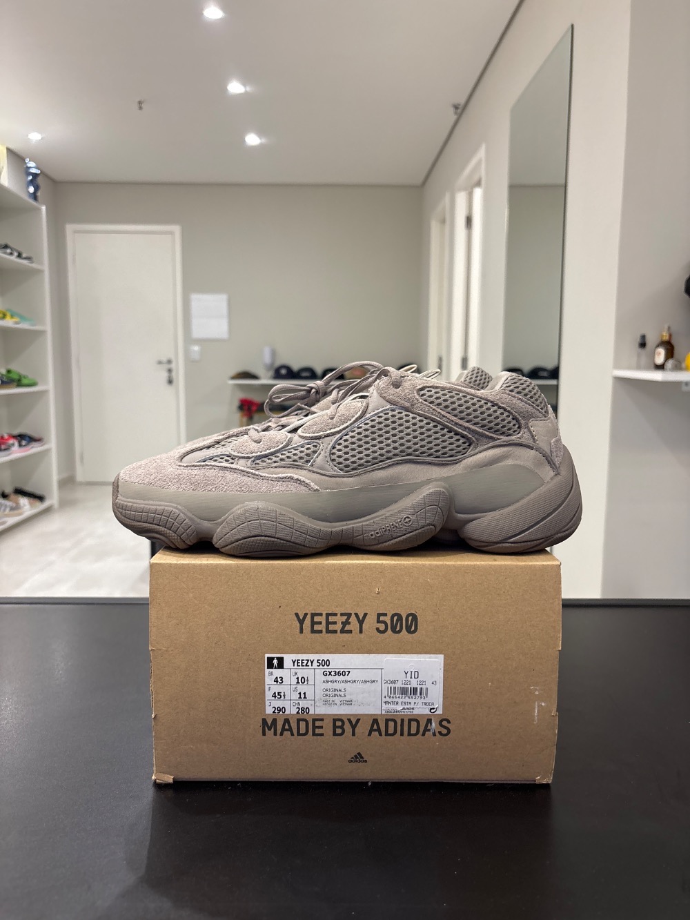 yeezy boost 750 box Size 14