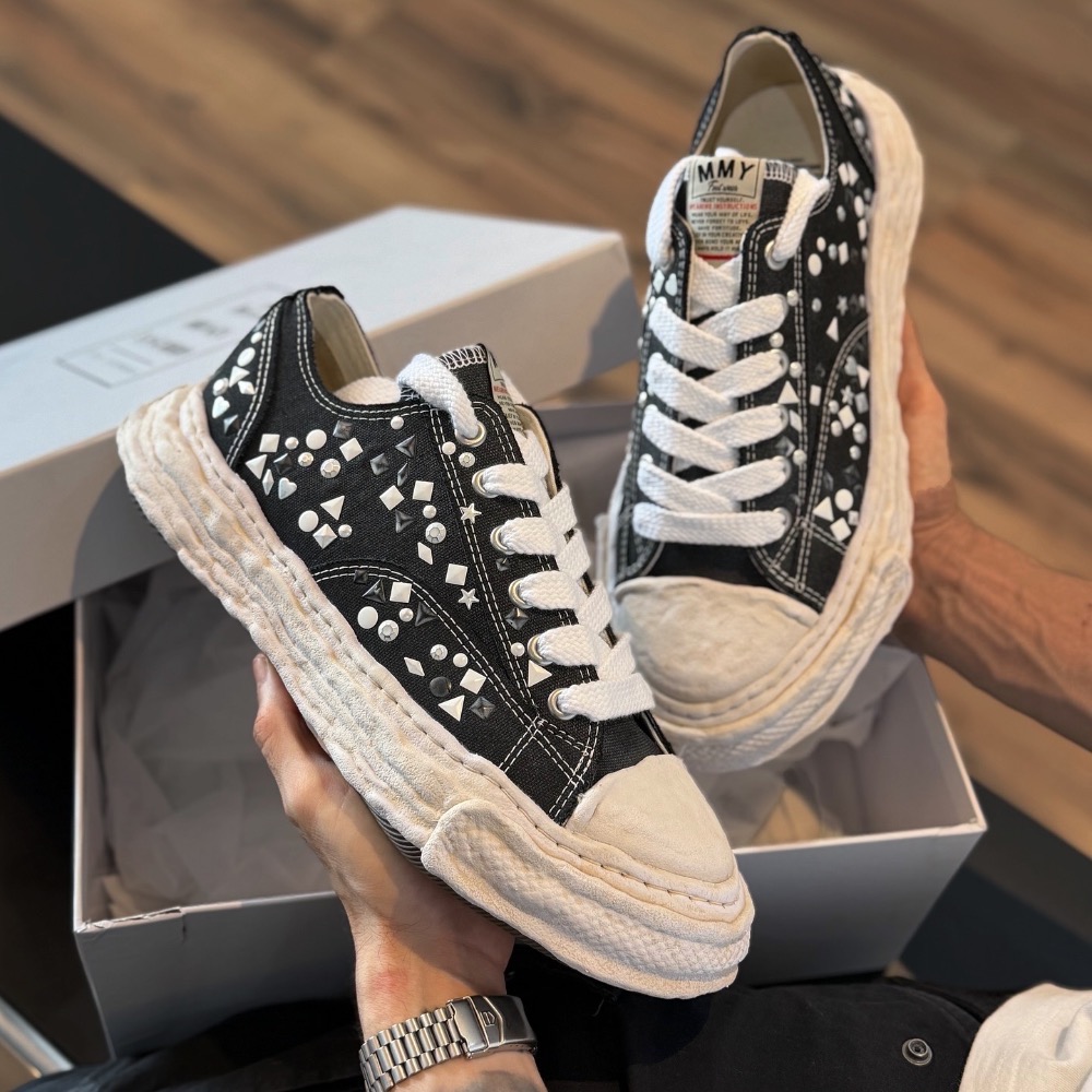 Maison Mihara Yasuhiro Peterson 23 Embellished Canvas Black