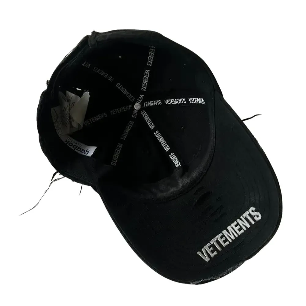 Reebok x Vetements Boné Demna Sunday Distressed Black - Droper