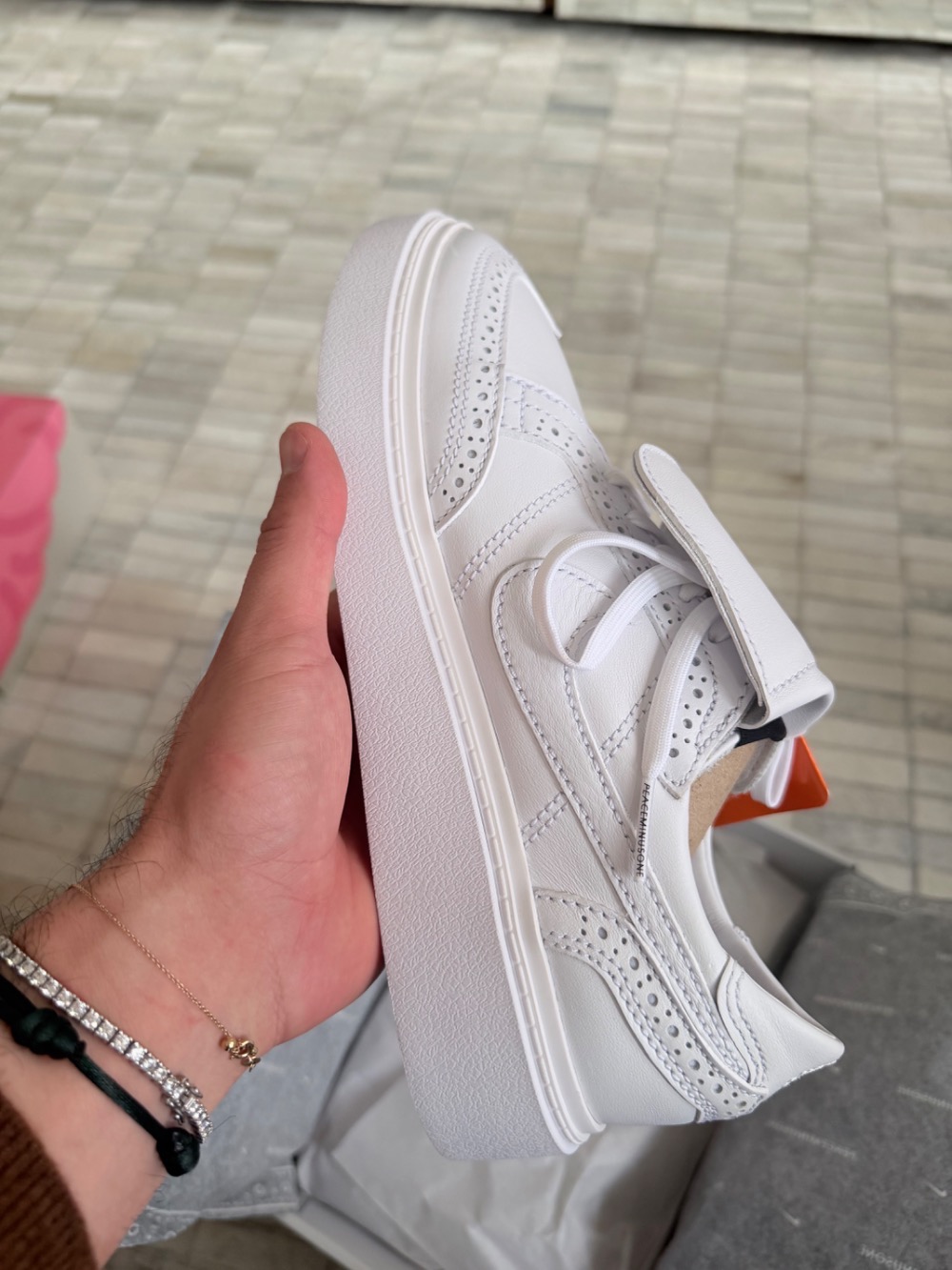 G-Dragon x Nike Kwondo 1 White — 40, Novo