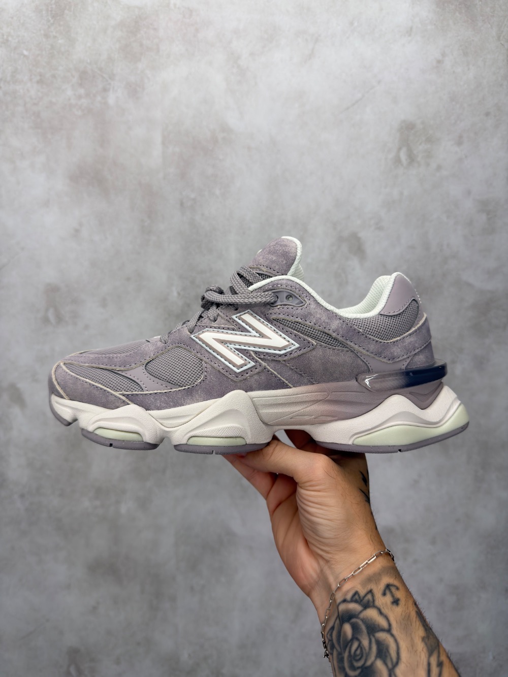 New Balance 9060 Truffle Salt — 38, Novo