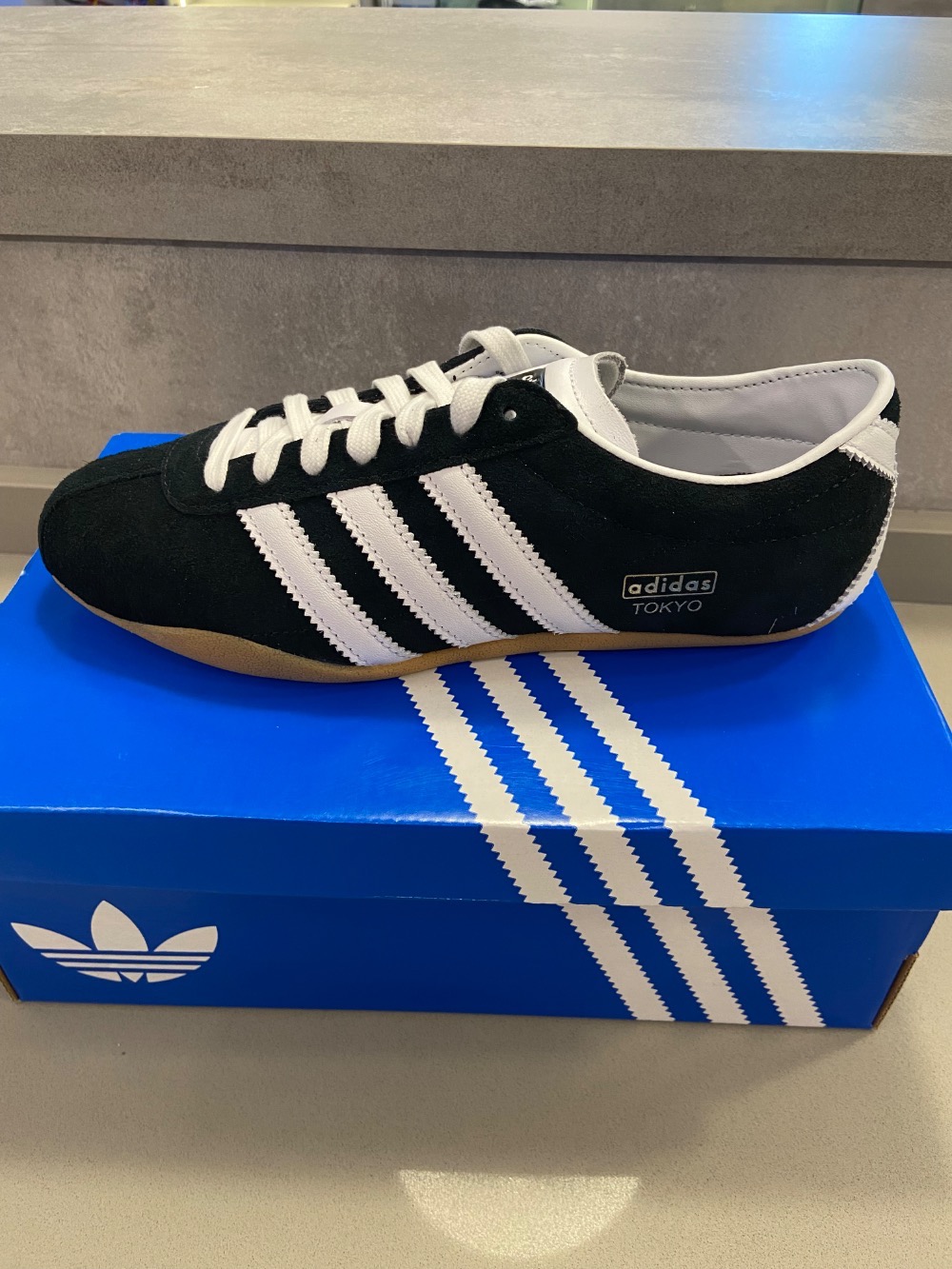 adidas Tokyo Core Black Cloud White