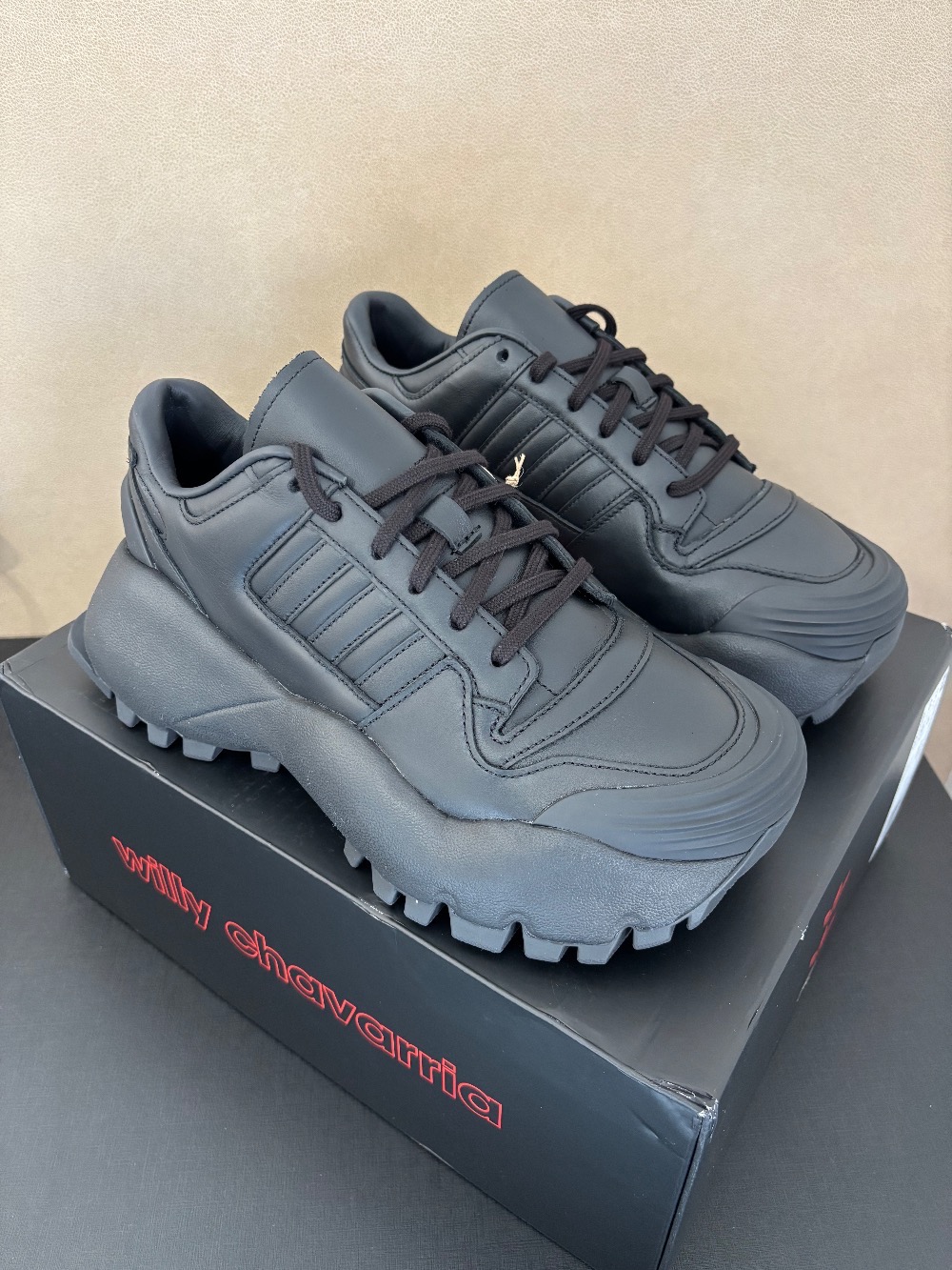Chavarria x adidas Forum Core Black Carbon — 42.5, Novo