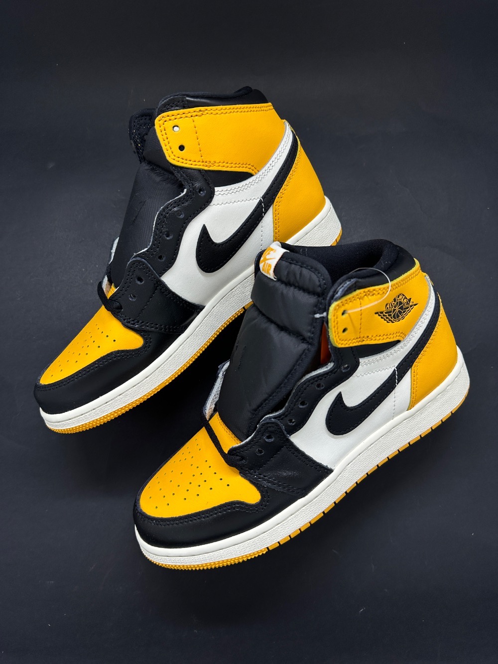 Air Jordan 1 High OG Taxi — 43, Novo