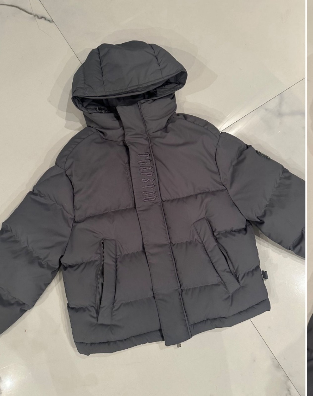Jaqueta Trapstar Decoded Puffer 2.0 Grey