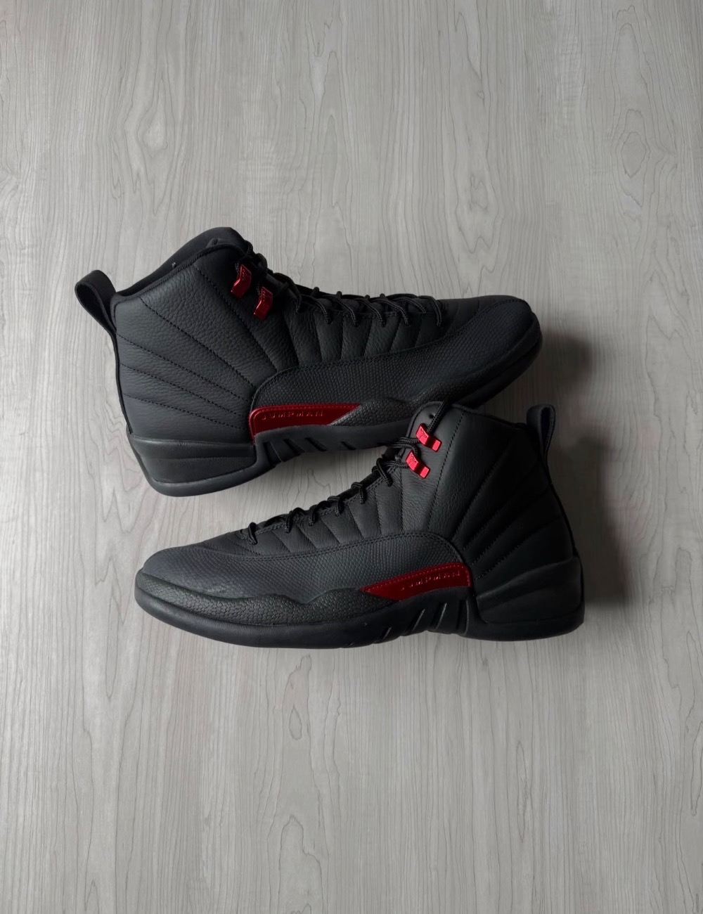 Air Jordan 12 Retro Bloodline Black