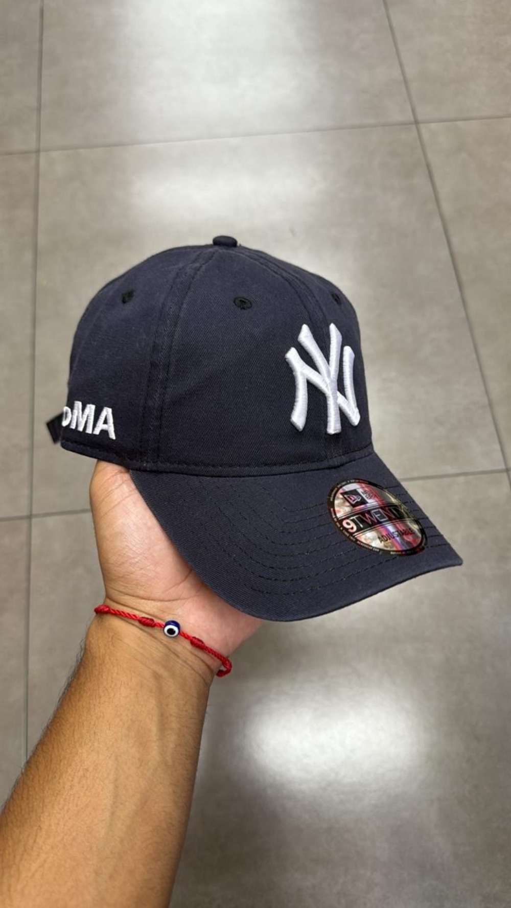 MoMA x New Era Boné NY Yankees Adjustable Baseball Navy — Único, Novo