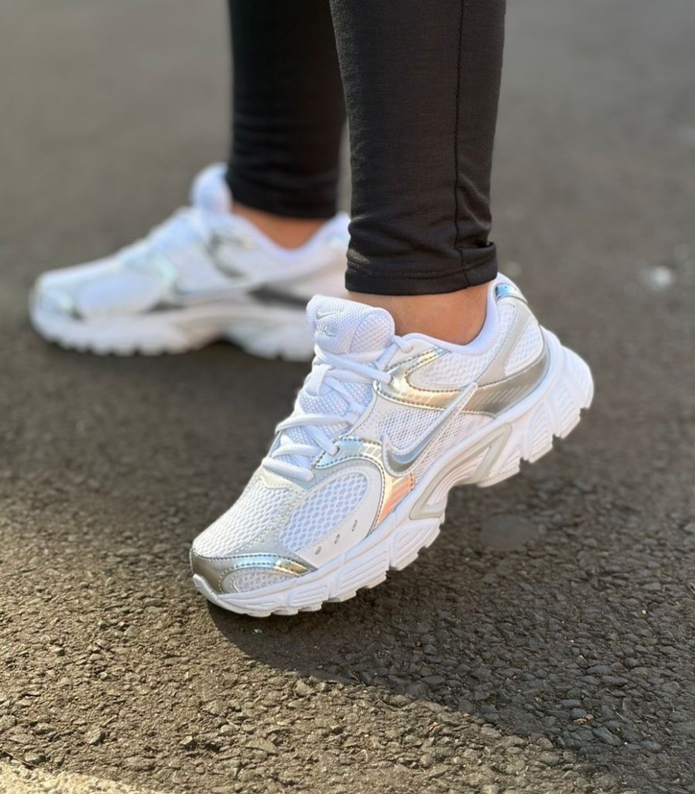 Nike V5 RNR White Black Metallic Silver