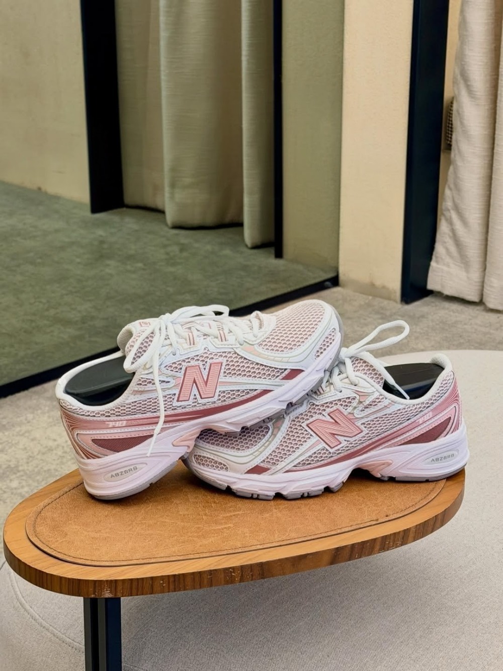 New Balance 740 Rosewood