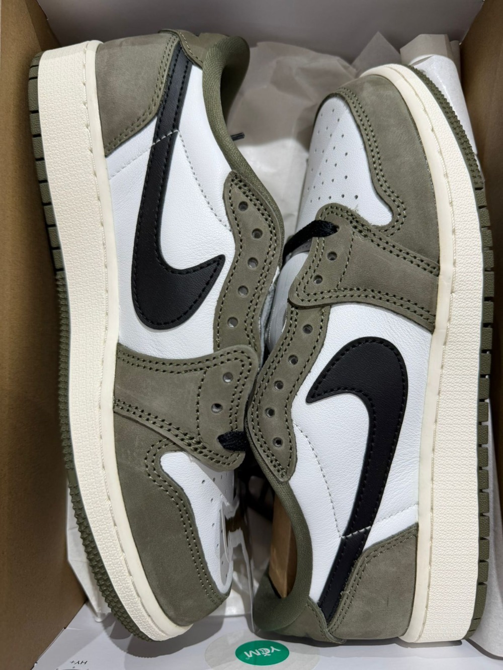Air Jordan 1 Low OG Medium Olive — 37, Novo