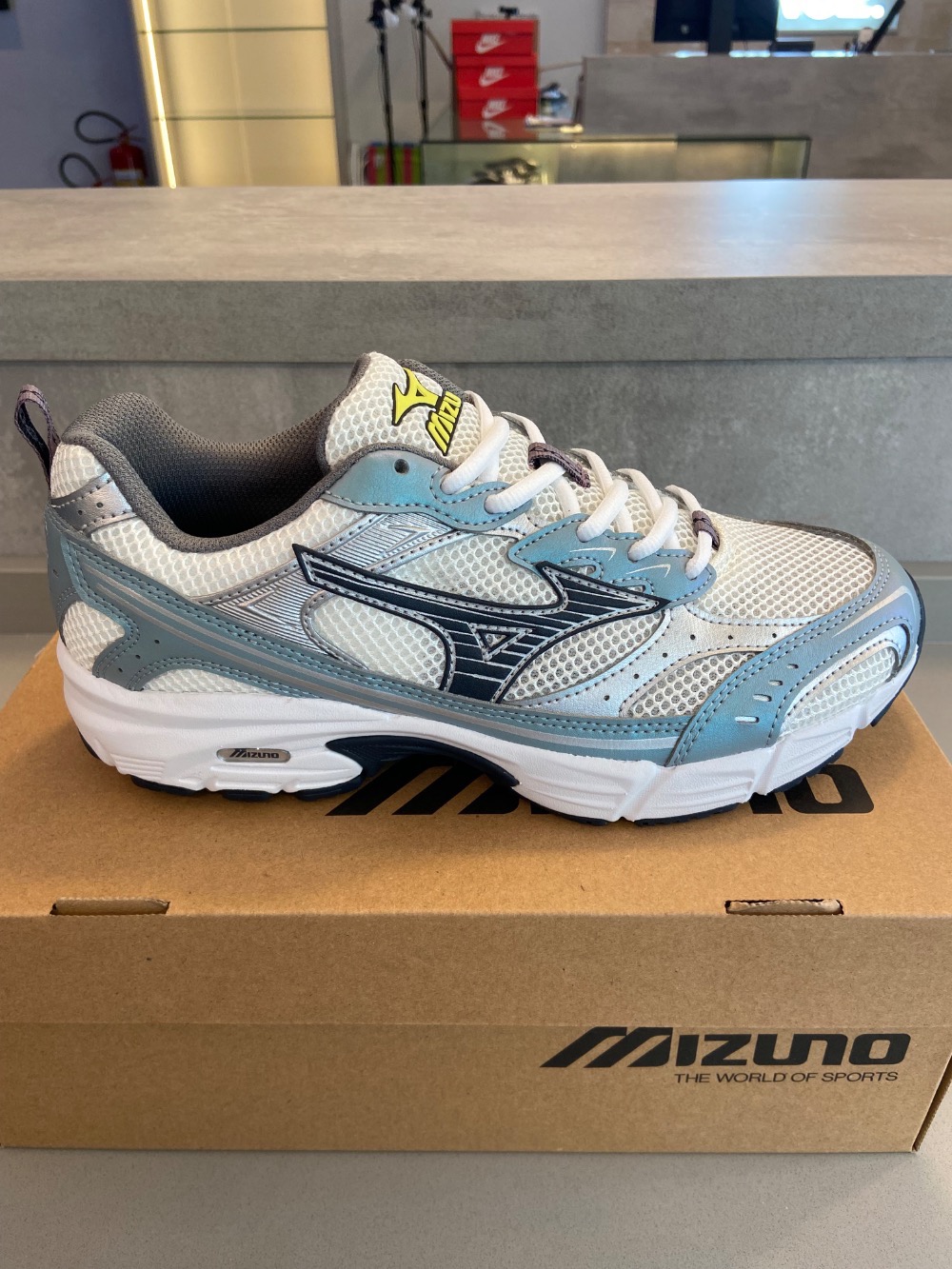 Mizuno MXR Sport Snow White Salute Slate
