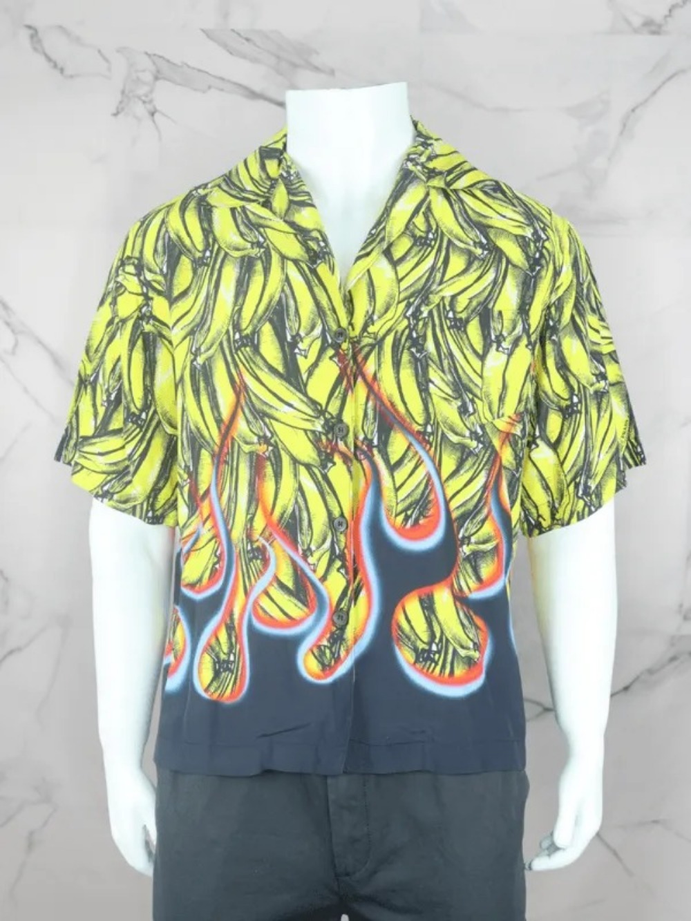 Camisa Prada Manga Curta Bananas Flame Preta/Amarela