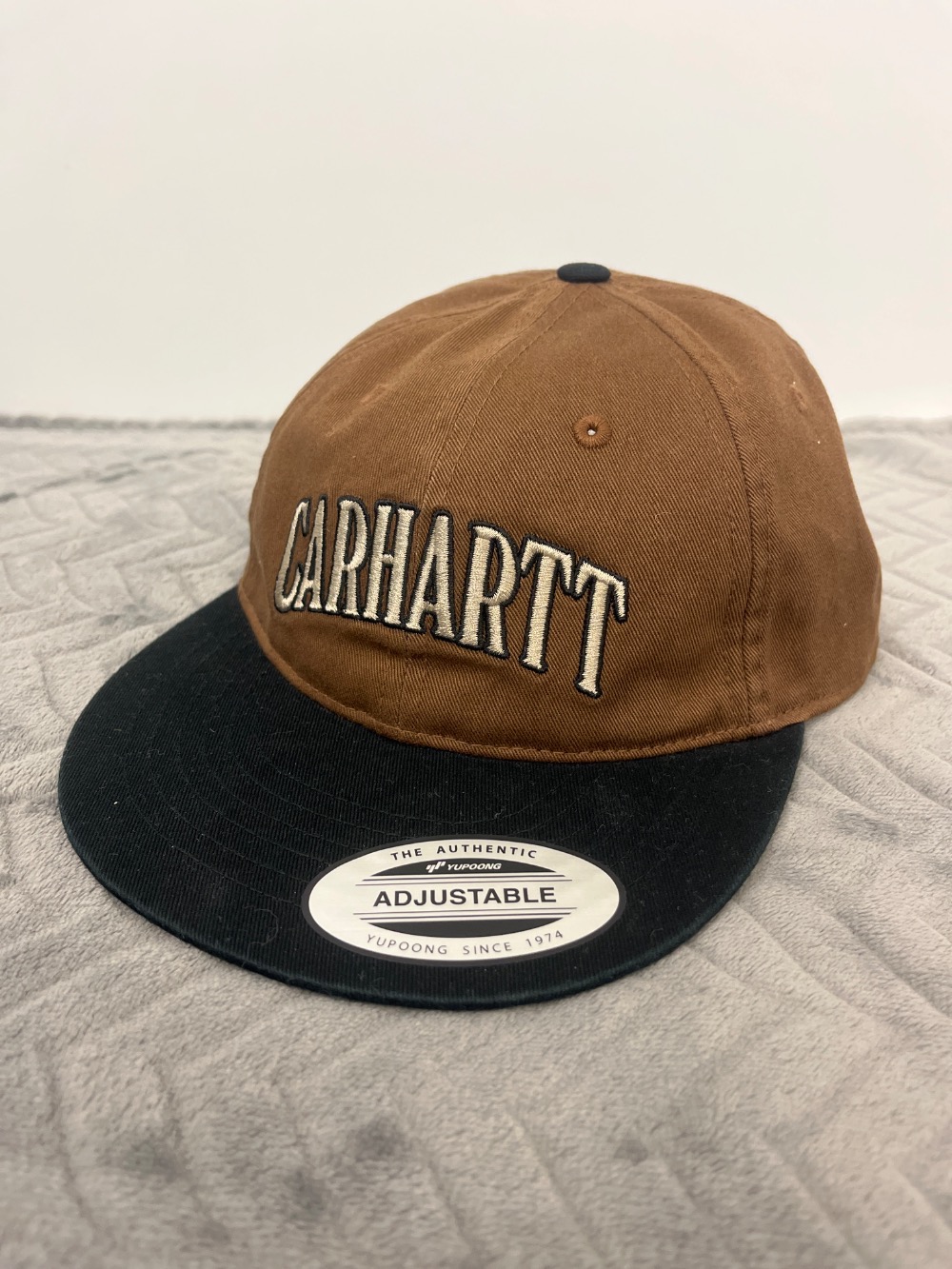 Boné Marrom Carhartt