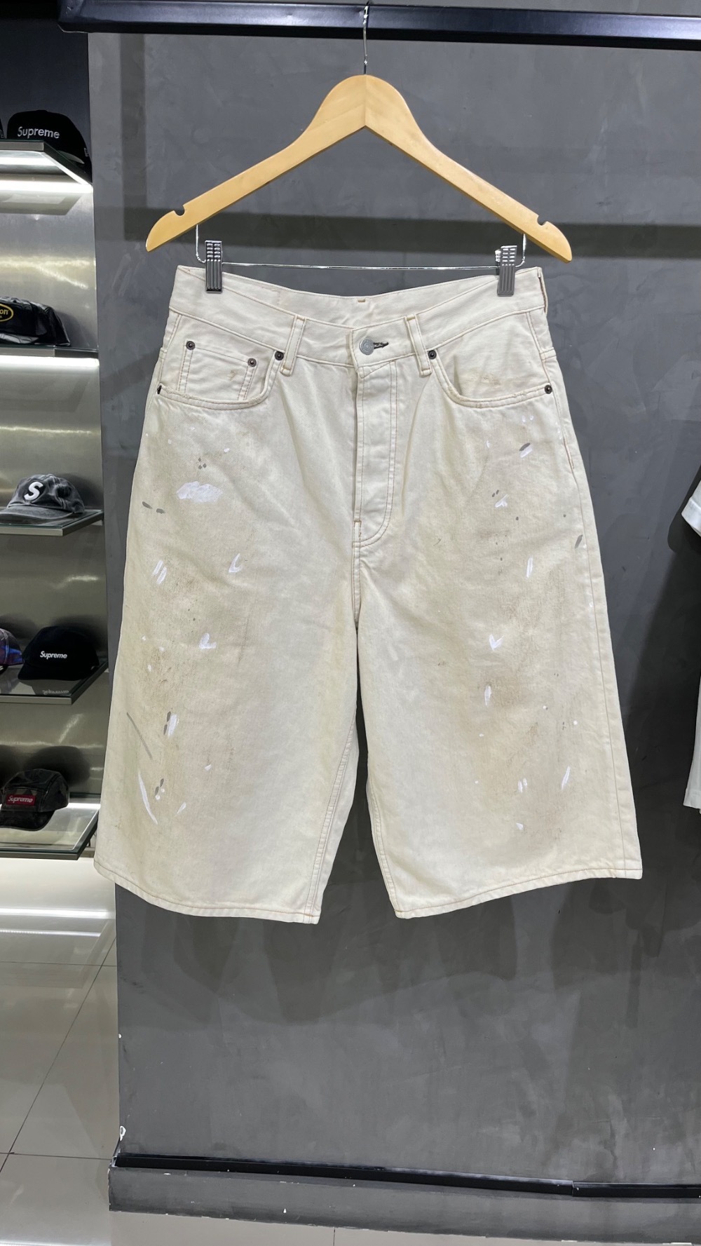 Bermuda Acne Studios