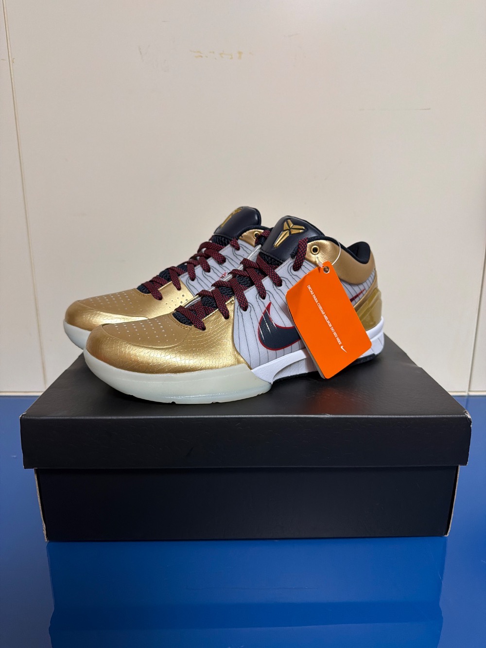 Nike Kobe 4 Protro Gold Medal