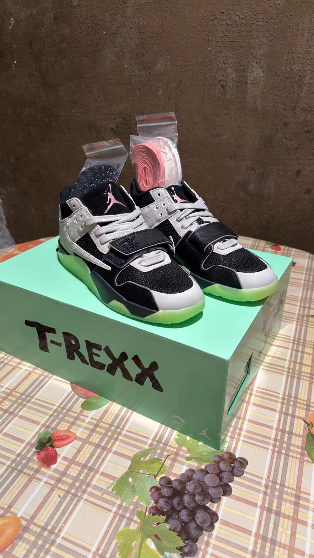 Chase B x Travis Scott x Jordan Jumpman Jack Black Night Silver Anthracite