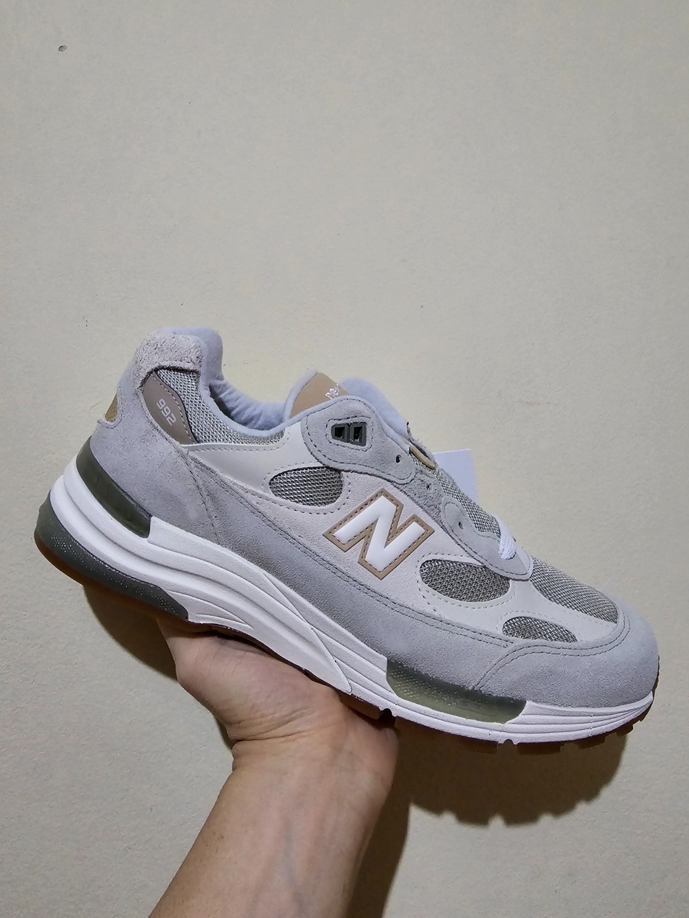 New Balance 992 Olivine — 40 / 41 / 42, Novo