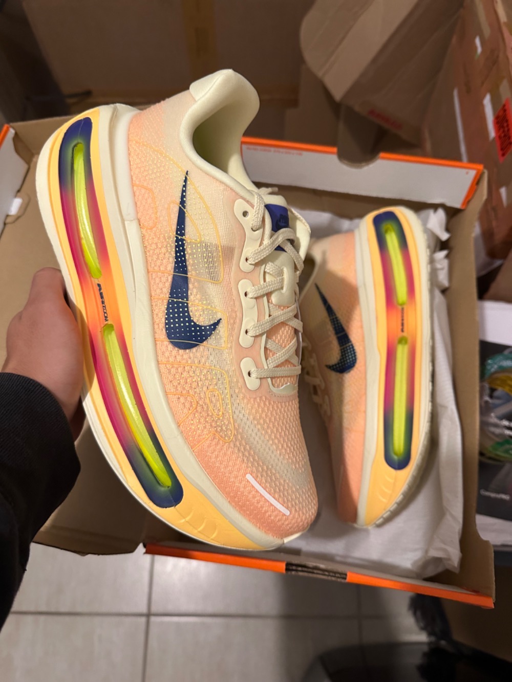 Nike Vomero Premium Alabaster — 41, Novo