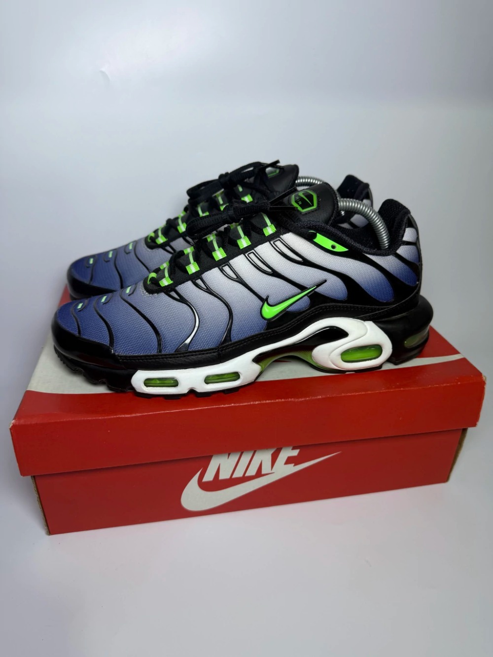 Nike Air Max Plus Icons Scream Green — 42, Usado