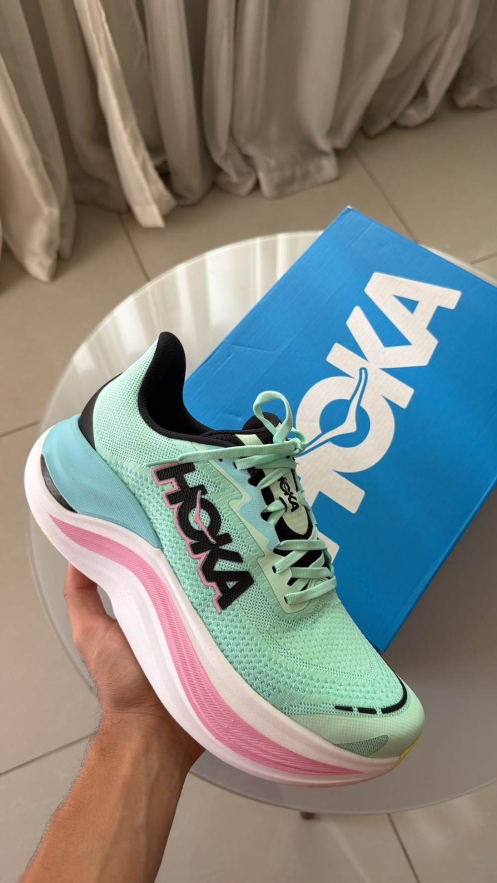 Tênis Hoka One One Skyward X