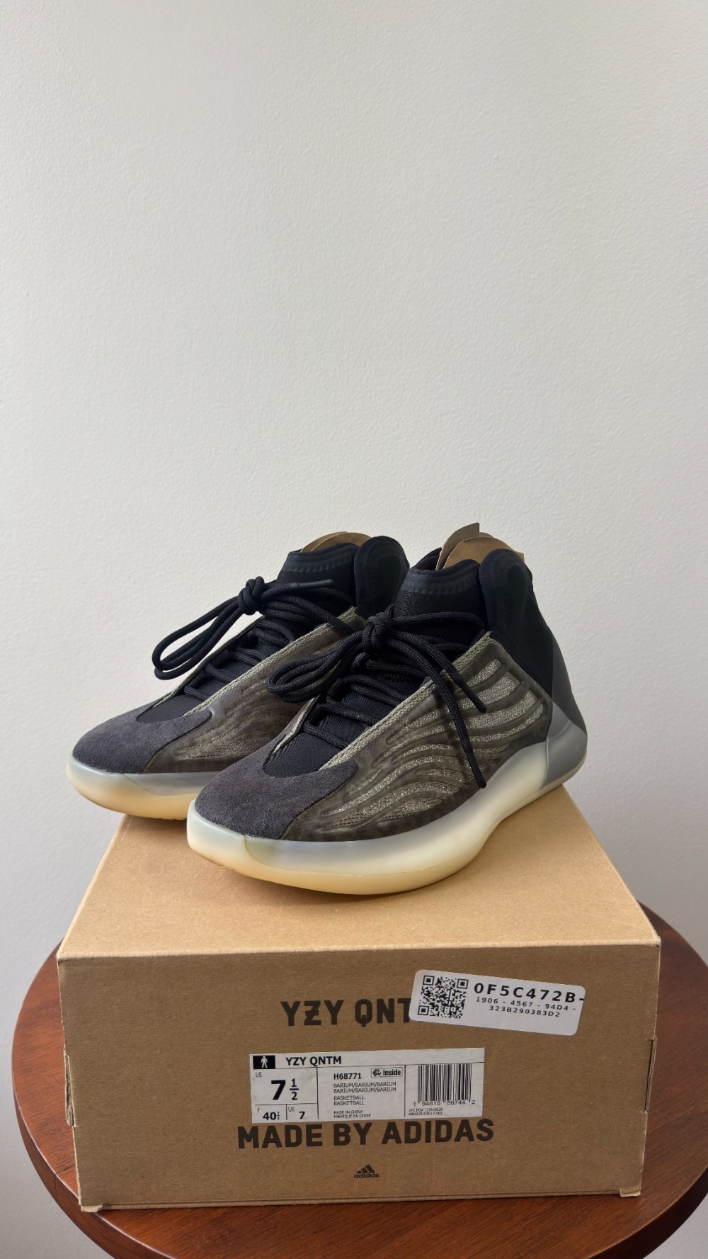 Yeezy QNTM Barium