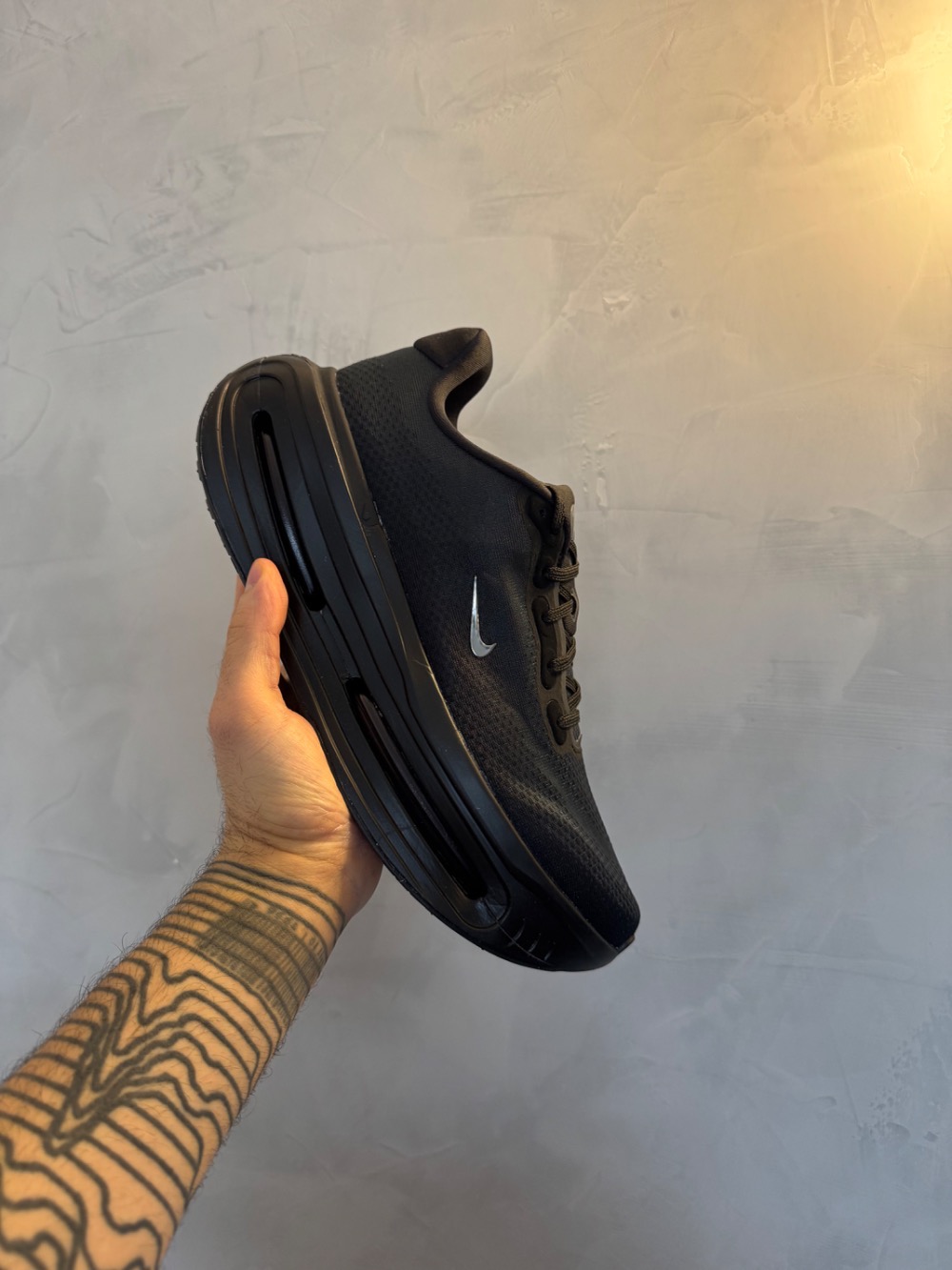 Nike Vomero Premium Black — 42.5, Novo