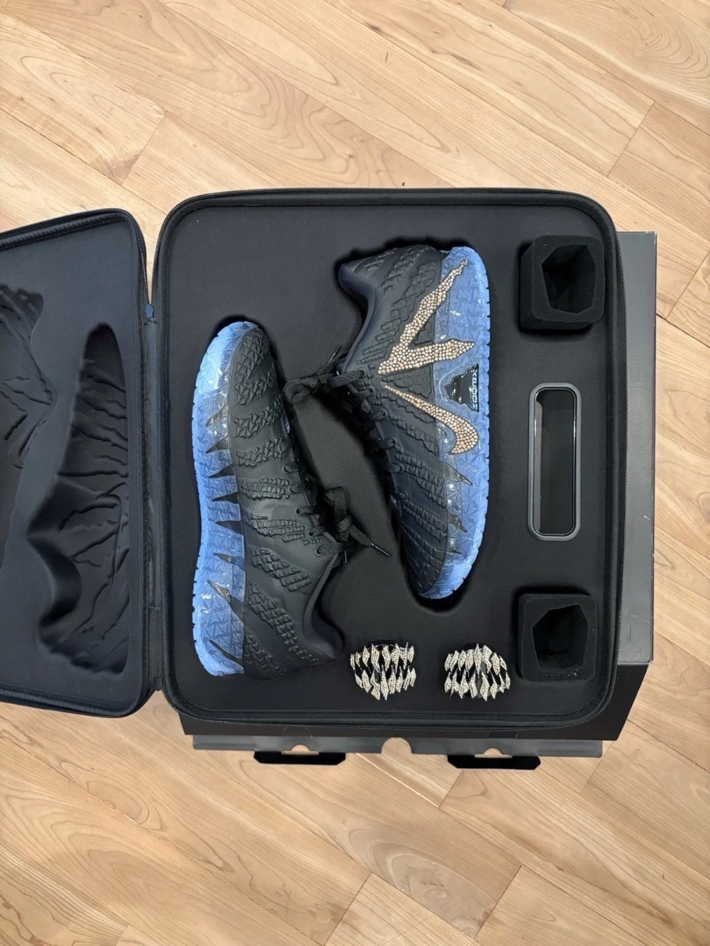 Swarovski x Nike Ja 3 Black Multi-Color — 39 / 39.5 / 40 / 40.5 / 42.5 / 43 / 43.5, Novo