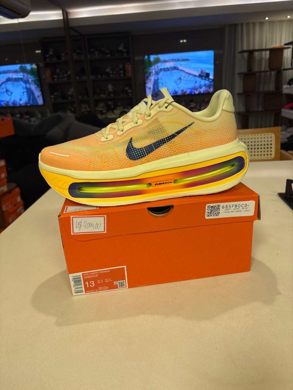 Nike Vomero Premium Alabaster — 46, Novo