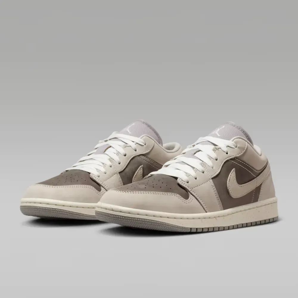 Air Jordan 1 Low SE Enigma Stone Pale Ivory Hemp Oatmeal — 37.5, Novo