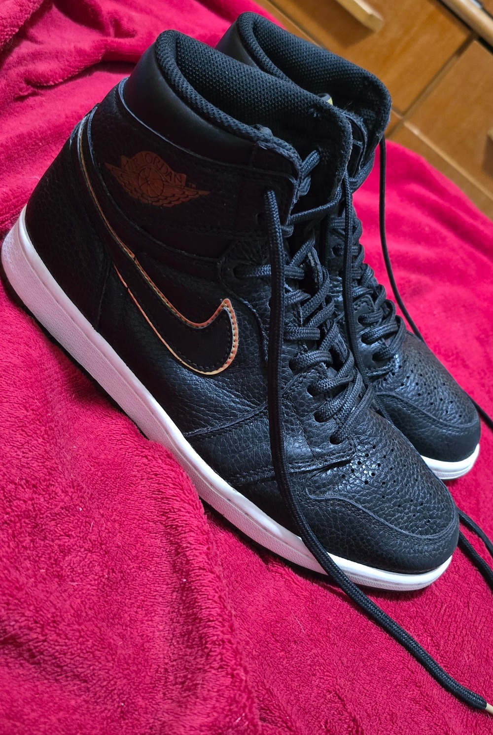 Air Jordan 1 High OG City Of Flight — 41, Usado