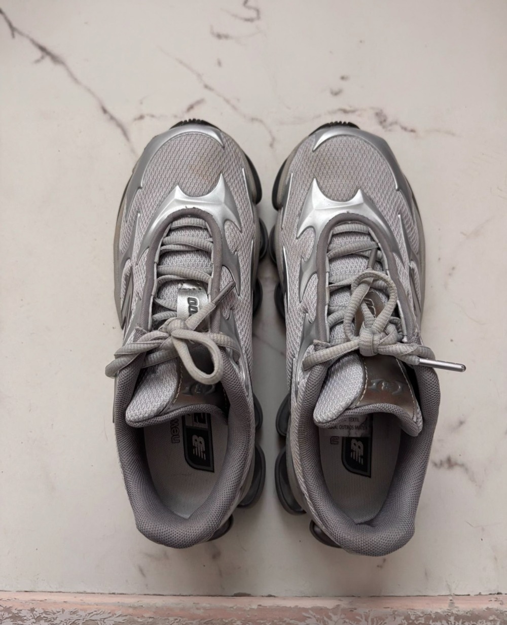New Balance Abzorb 2000 Silver Metallic — 34/5, Usado