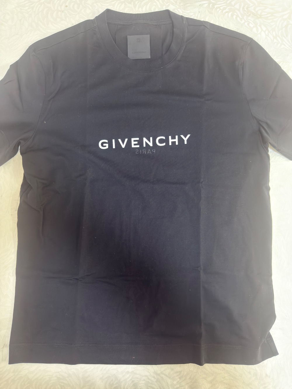 Camiseta Givenchy Reverse Black — XG, Novo