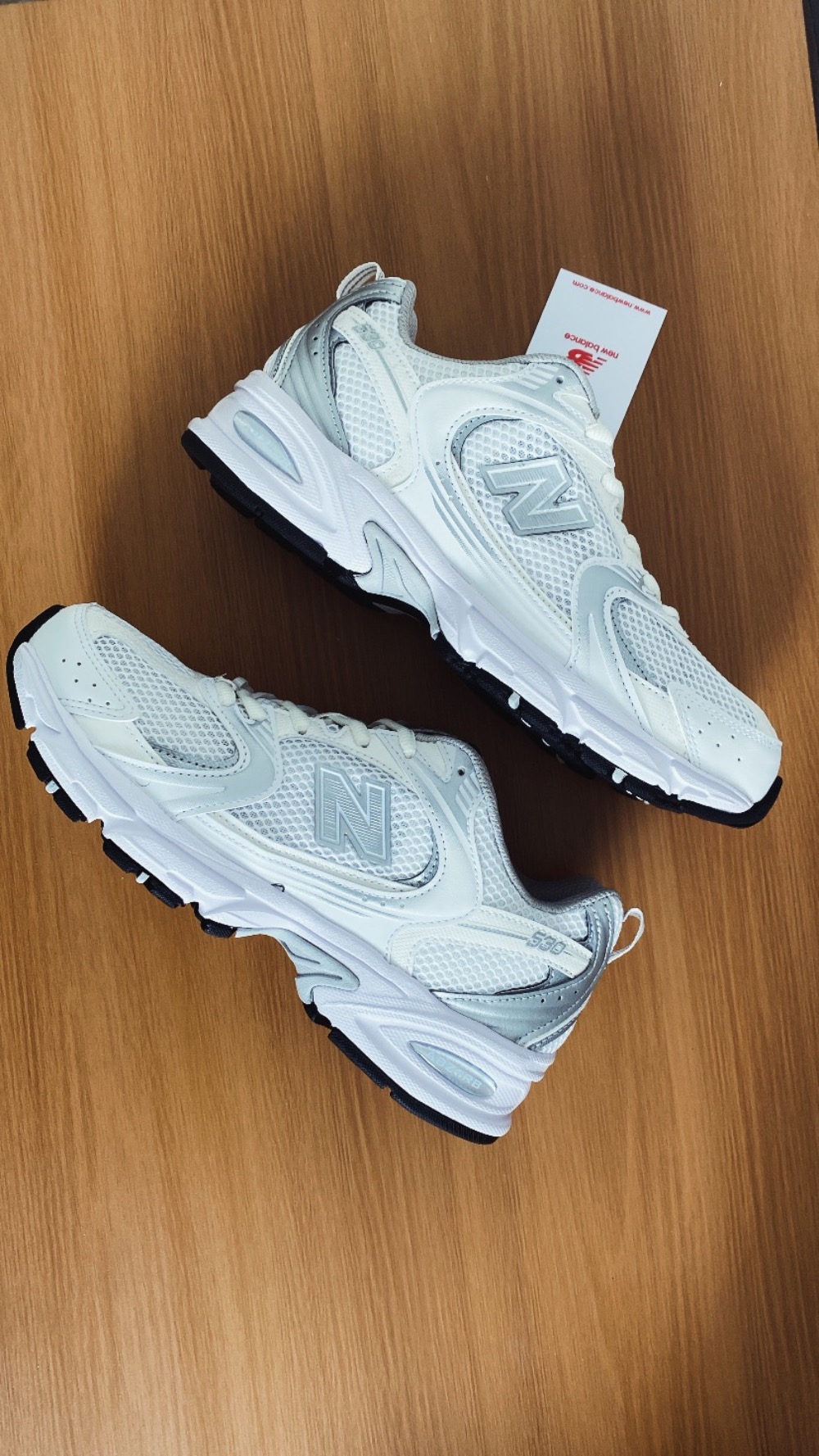 New Balance 530 White Silver Metallic — 34 / 34.5 / 35 / 35.5 / 36 / 36.5 / 37 / 37.5 / 38 / 39 / 39.5 / 40 / 40.5 / 41, Novo