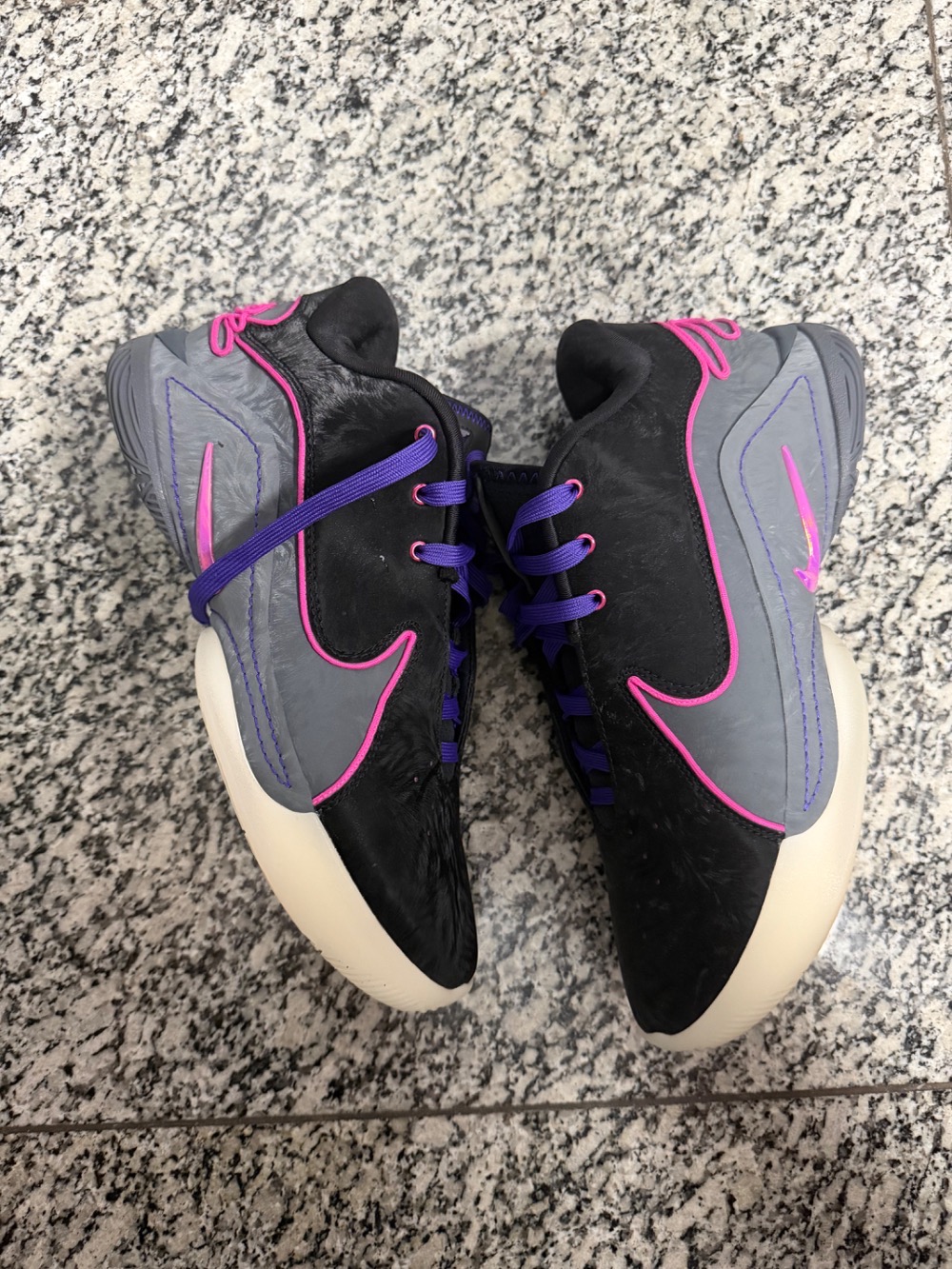 Nike LeBron 22 Tunnel Vision