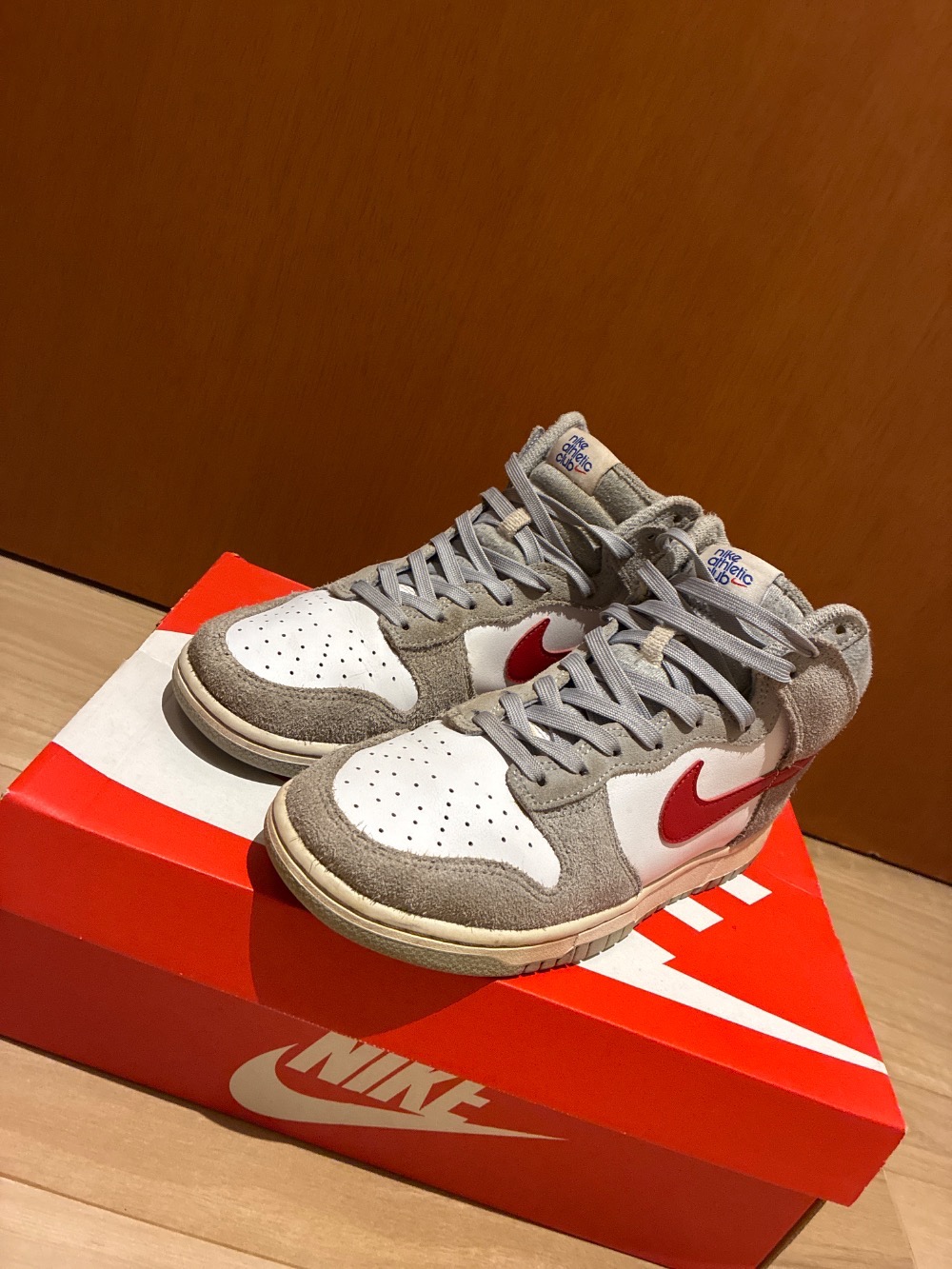 Nike Dunk High Athletic SE Light Smoke Grey and Gym Red — 39.5, Usado