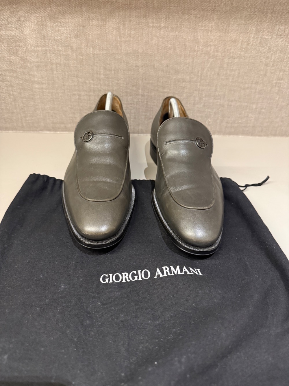 Saoatou Giorgio Armani Cinza Escuro Tamanho 43,5it (41,5br)
