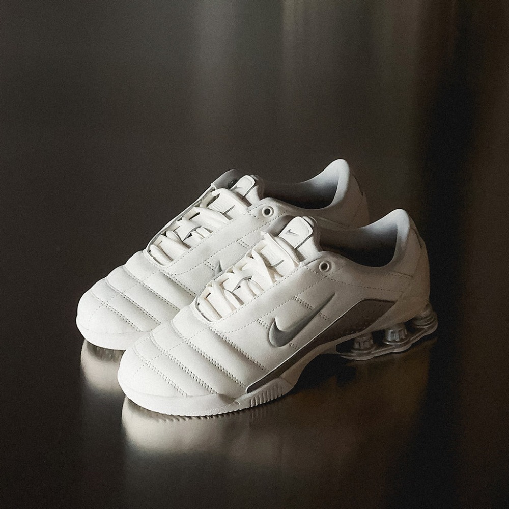 Nike Total 90 Shox Magia Sail Metallic Silver — 35, Novo