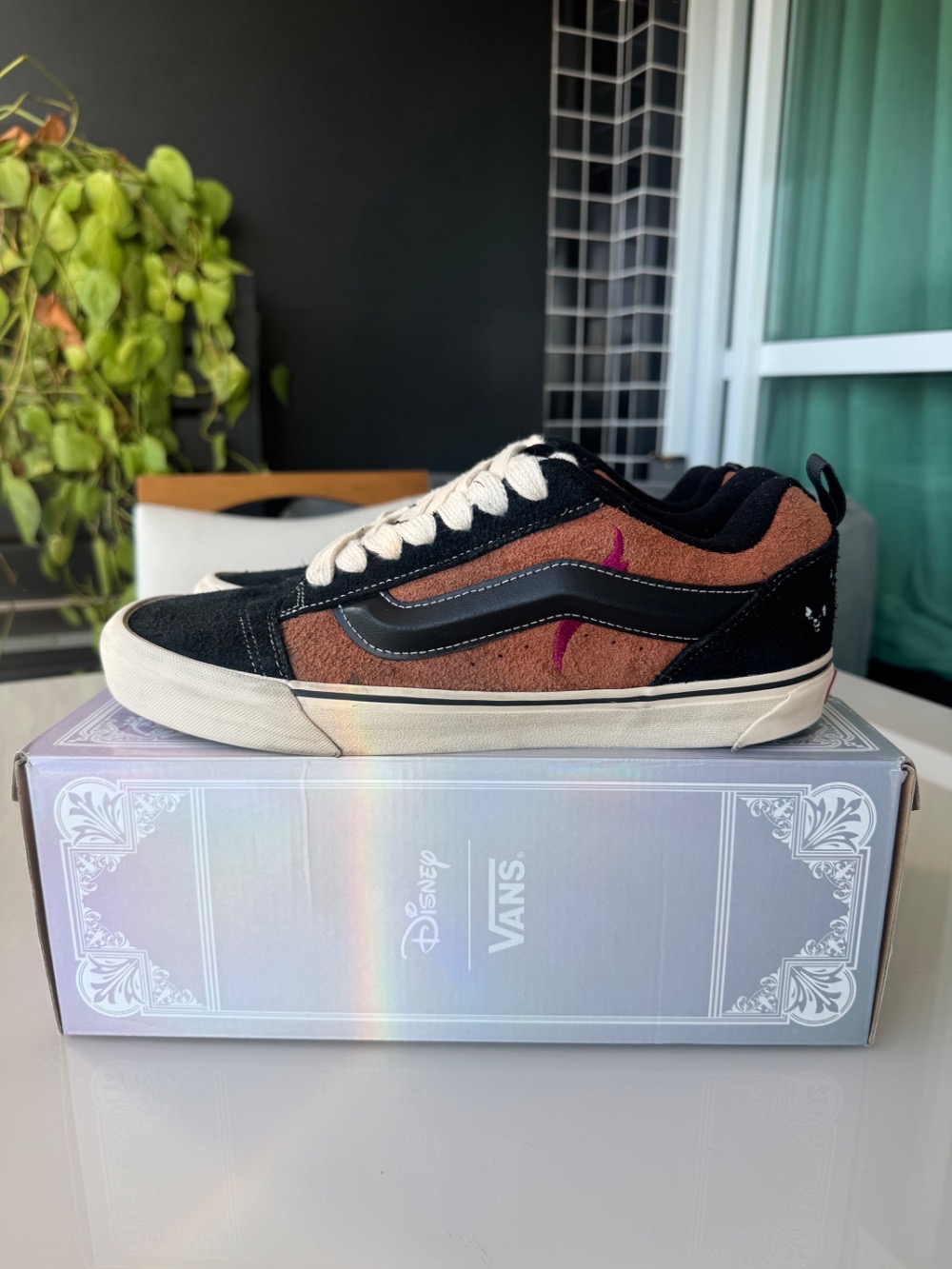 Disney x Vans Knu Skool Black — 43, Usado