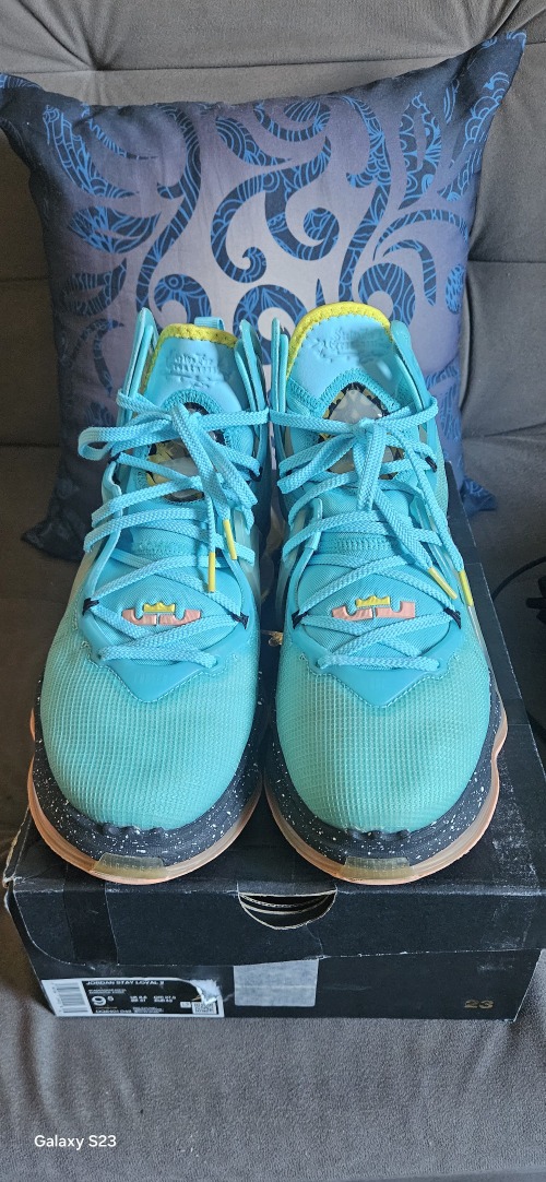 Nike LeBron 19 Christmas