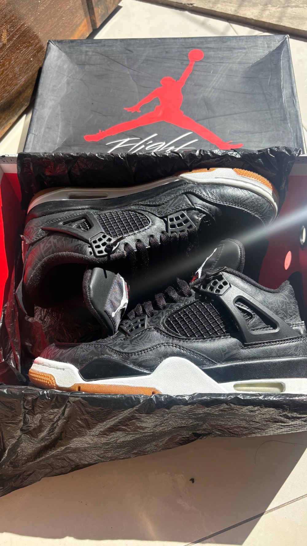 Air Jordan 4 Laser Black Gum — 39, Usado
