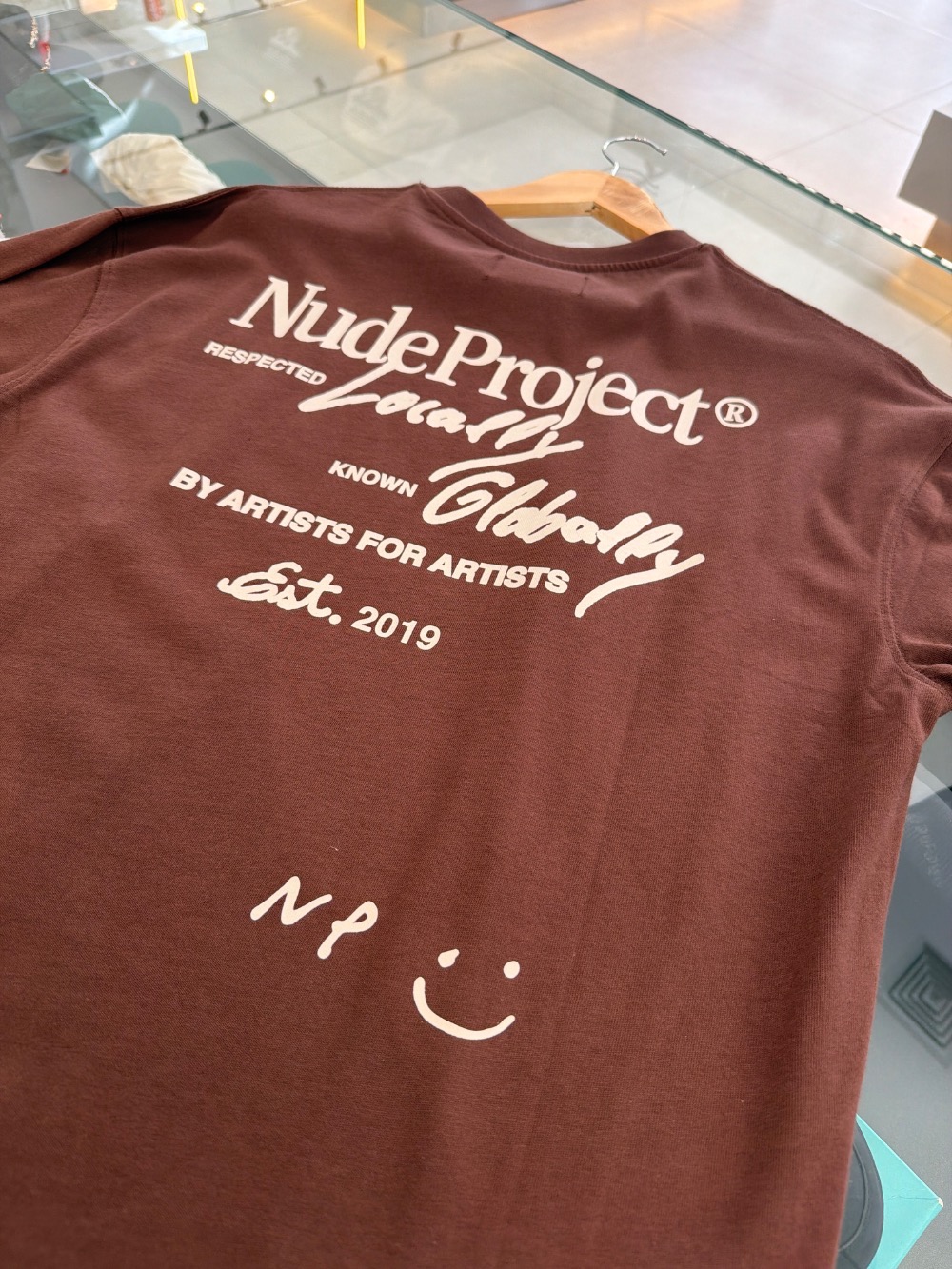 Camiseta nude project global soon brown